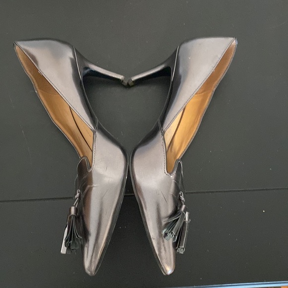 BANANA Republic Pewter Tassel Heels - Picture 7 of 15